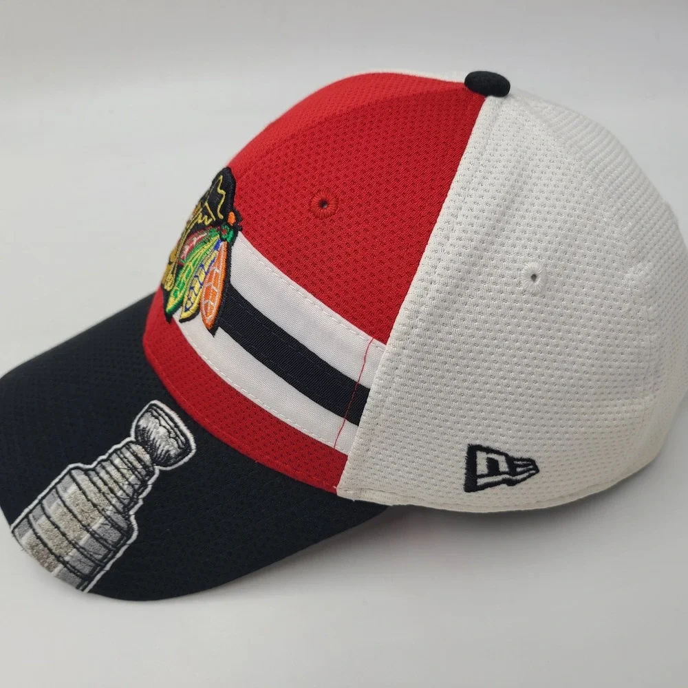 Chicago Blackhawks Hat Adjustable New Era 9Forty Red White Stanley Cup Champions